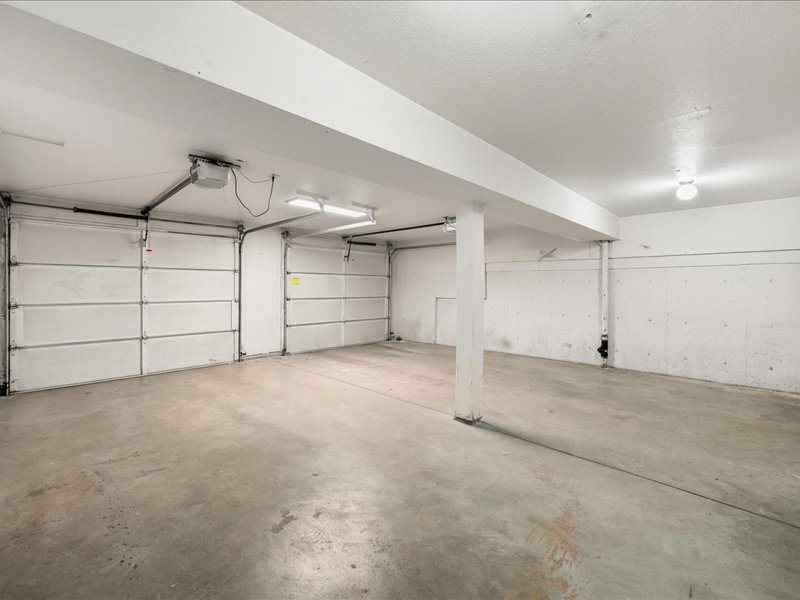 Shared Garage, unit style 2B